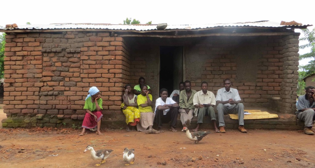 Mpulula II Farmers club with Amina Sumani at her house